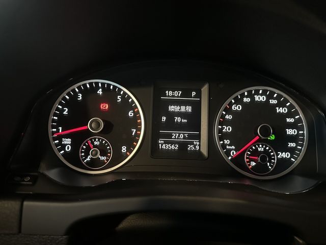 VOLKSWAGEN福斯 GOLF  第2張相片