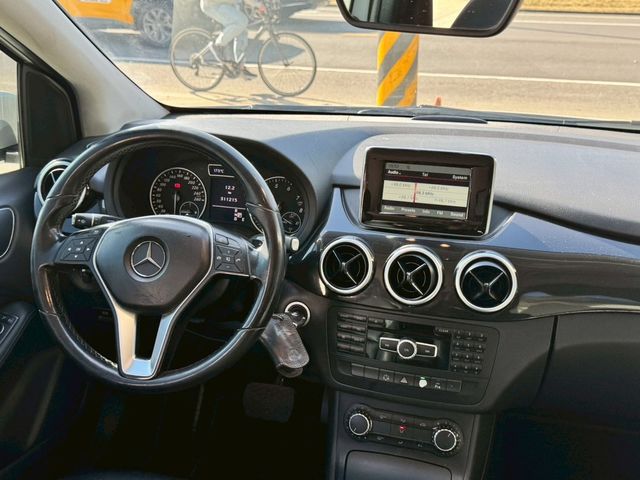 M-BENZ賓士 B180  第8張相片