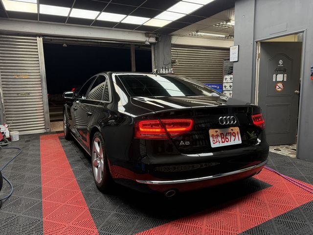 AUDI奧迪 A8  第13張相片