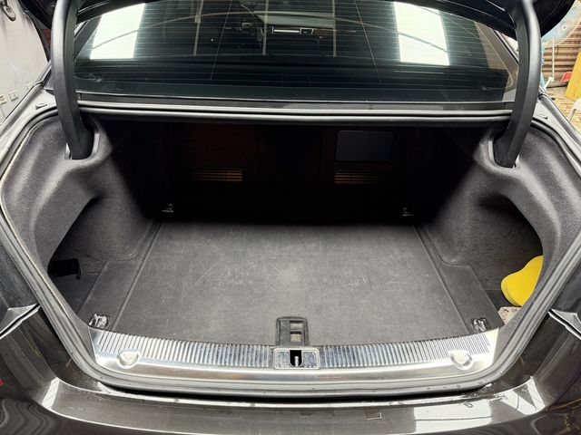 AUDI奧迪 A8  第15張相片