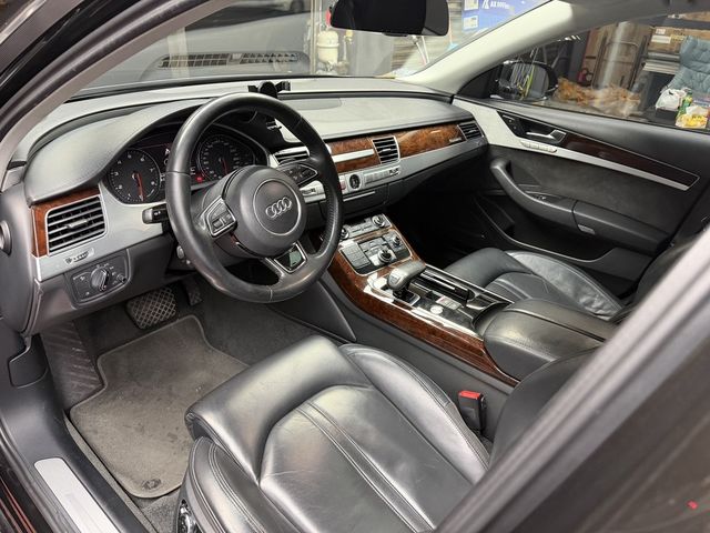 AUDI奧迪 A8  第16張相片