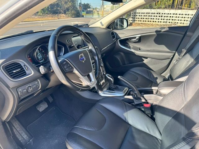 VOLVO富豪 V40  第9張相片