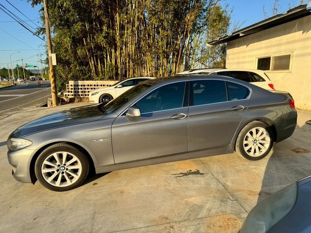 BMW寶馬 528I  第9張相片