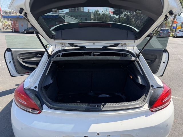 VOLKSWAGEN福斯 SCIROCCO  第6張相片