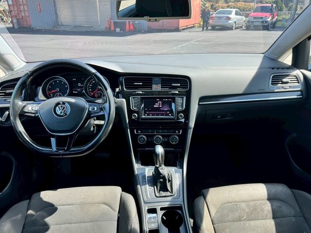 VOLKSWAGEN福斯 GOLF  第5張相片