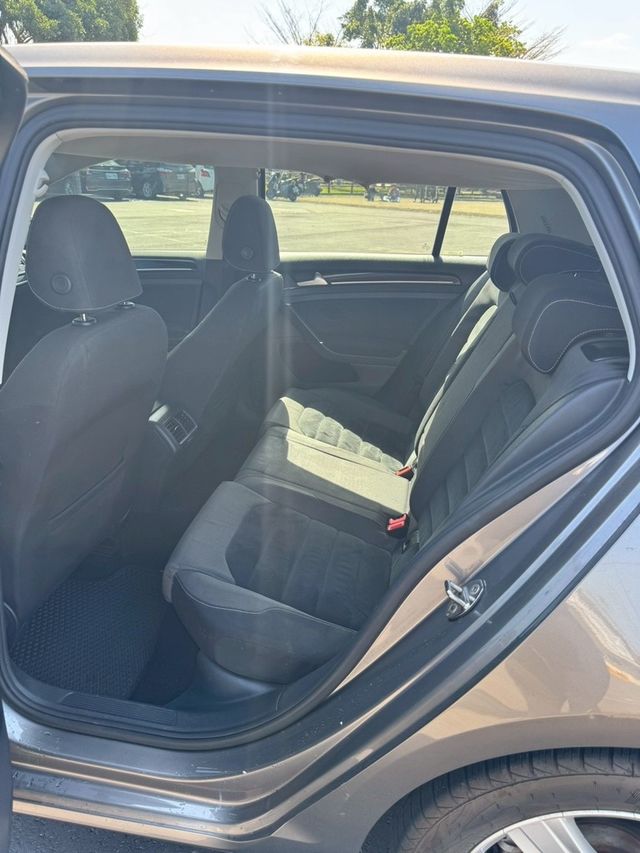 VOLKSWAGEN福斯 GOLF  第20張相片