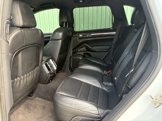 PORSCHE保時捷 CAYENNE  第16張相片