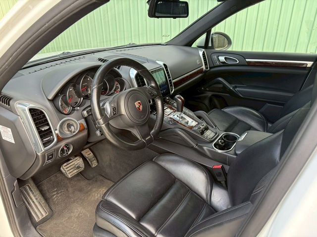 PORSCHE保時捷 CAYENNE  第18張相片