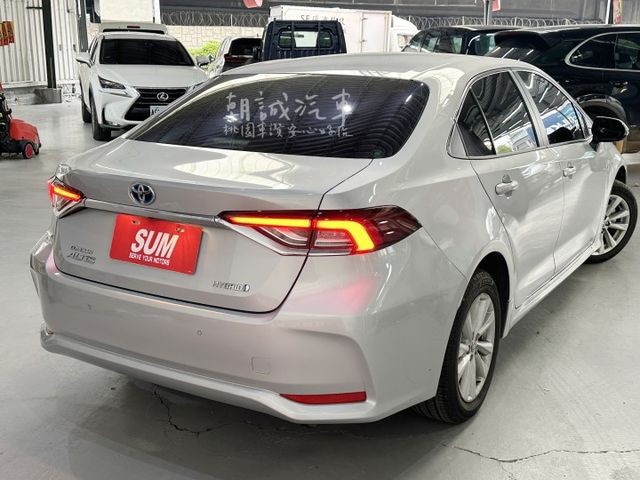 ⭐️桃園車讚安心好店⭐️一手車 尊爵油電版  第2張相片