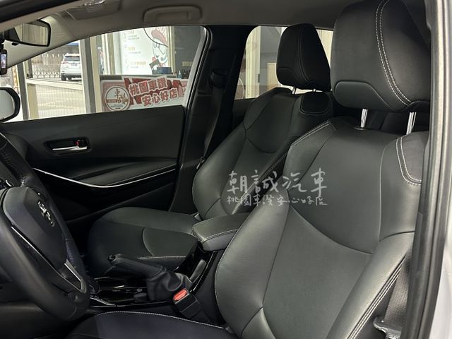 ⭐️桃園車讚安心好店⭐️一手車 尊爵油電版  第7張相片