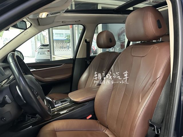 ⭐️桃園車讚安心好店⭐️ 一手車 X5 30d  ✔4個輪胎剛換新 ✔4個避震器也全換新  第13張相片