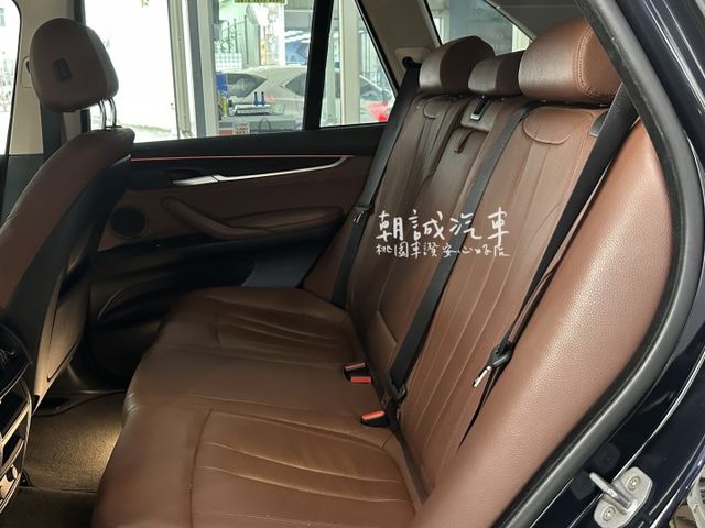 ⭐️桃園車讚安心好店⭐️ 一手車 X5 30d  ✔4個輪胎剛換新 ✔4個避震器也全換新  第14張相片