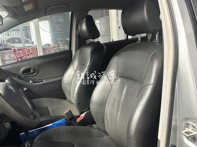 YARIS  第8張相片