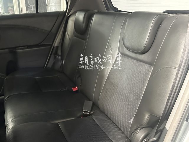 YARIS  第9張相片