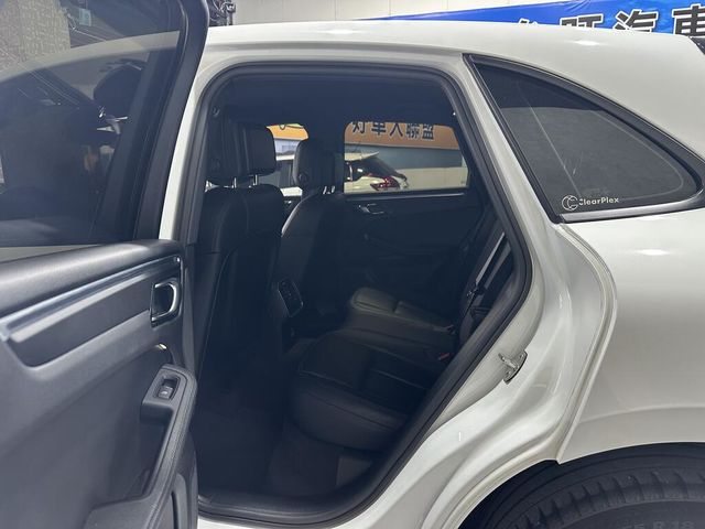 PORSCHE保時捷 MACAN  第6張相片