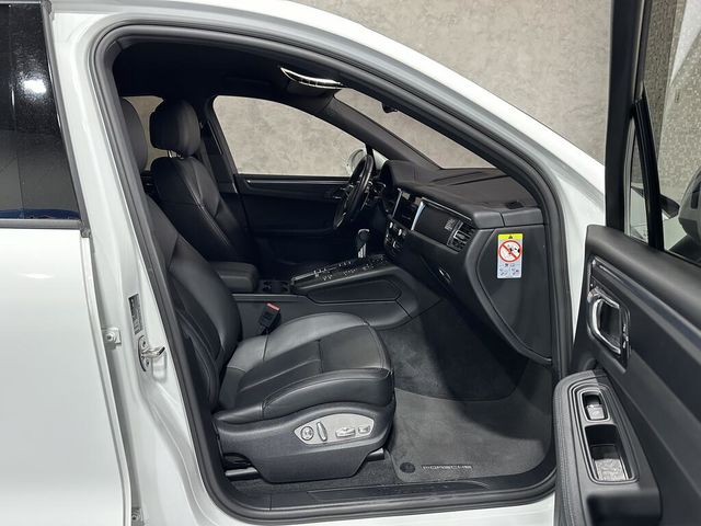 PORSCHE保時捷 MACAN  第7張相片