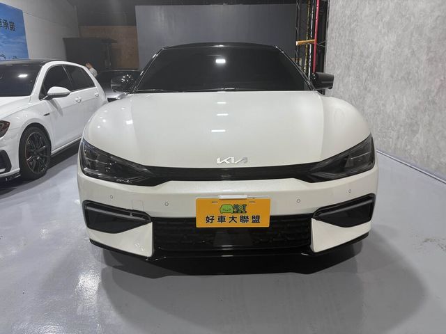 KIA起亞 EV6  第2張相片