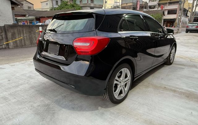 M-BENZ賓士 A180  第2張相片