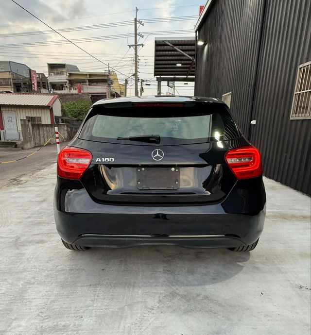 M-BENZ賓士 A180  第4張相片