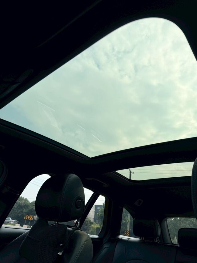 M-BENZ賓士 C300  第5張相片