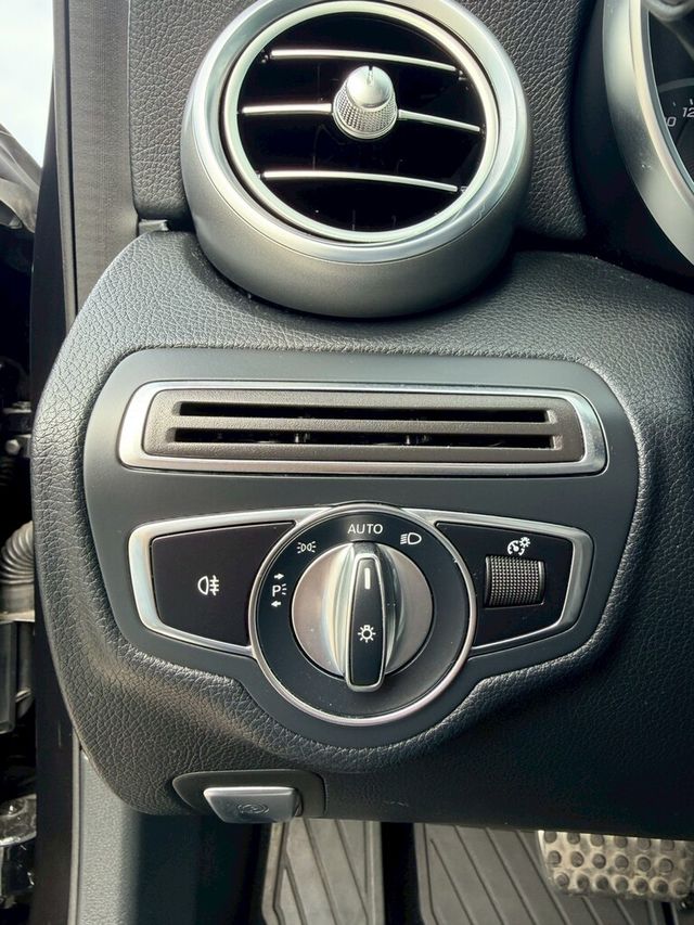 M-BENZ賓士 C300  第8張相片