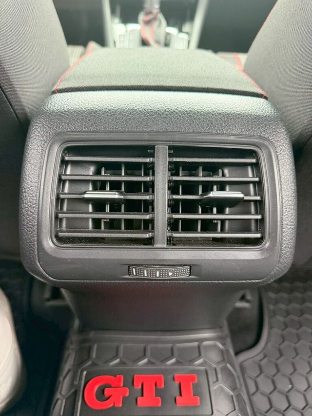 VOLKSWAGEN福斯 GOLF GTI  第5張相片