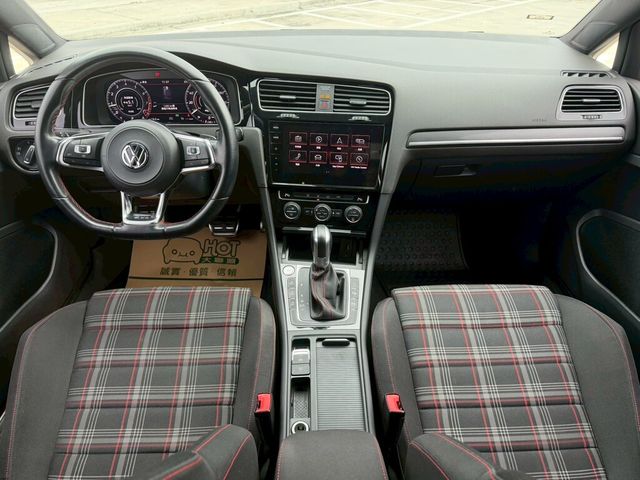 VOLKSWAGEN福斯 GOLF GTI  第6張相片