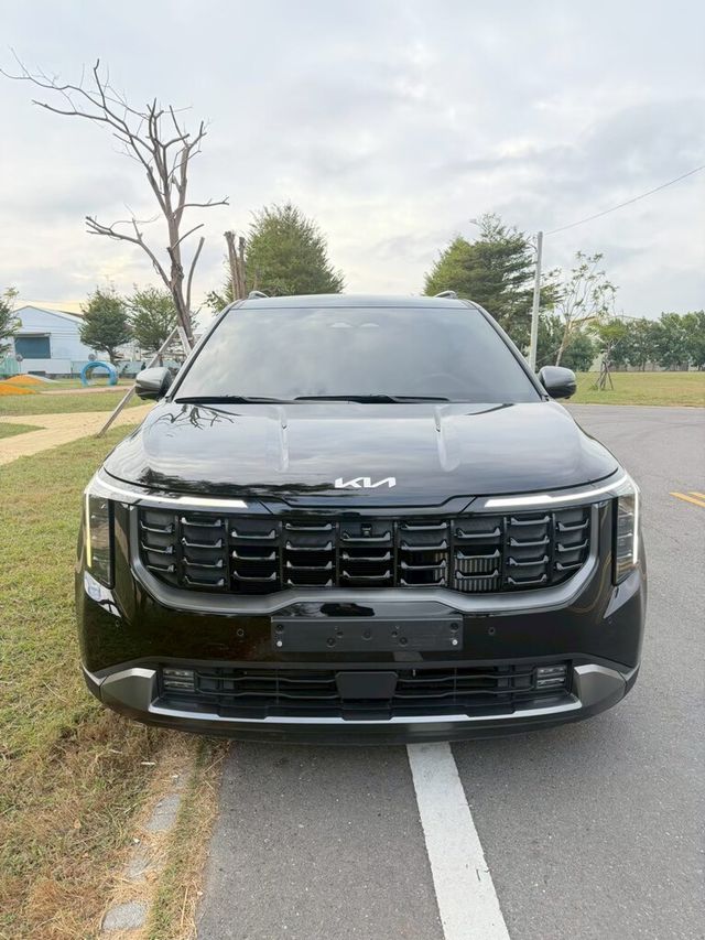 KIA起亞 CARNIVAL  第3張相片