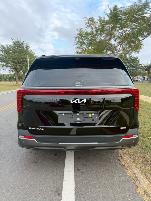 KIA起亞 CARNIVAL  第4張相片