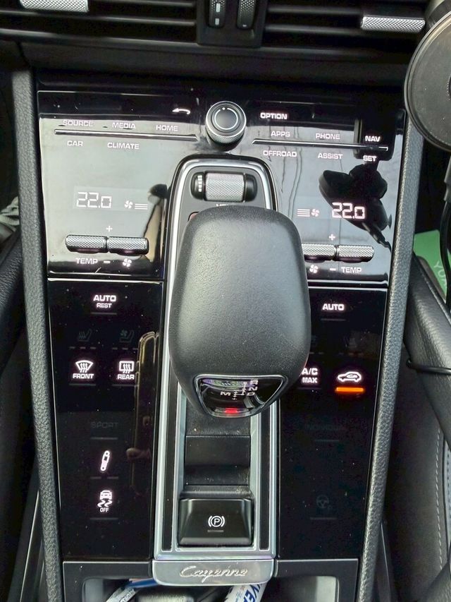 PORSCHE保時捷 CAYENNE  第7張相片