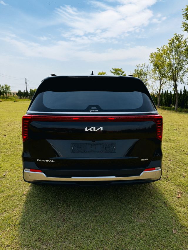 KIA起亞 CARNIVAL  第5張相片