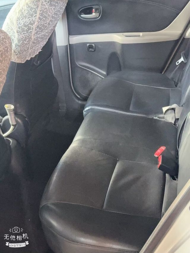 TOYOTA豐田 YARIS  第2張相片