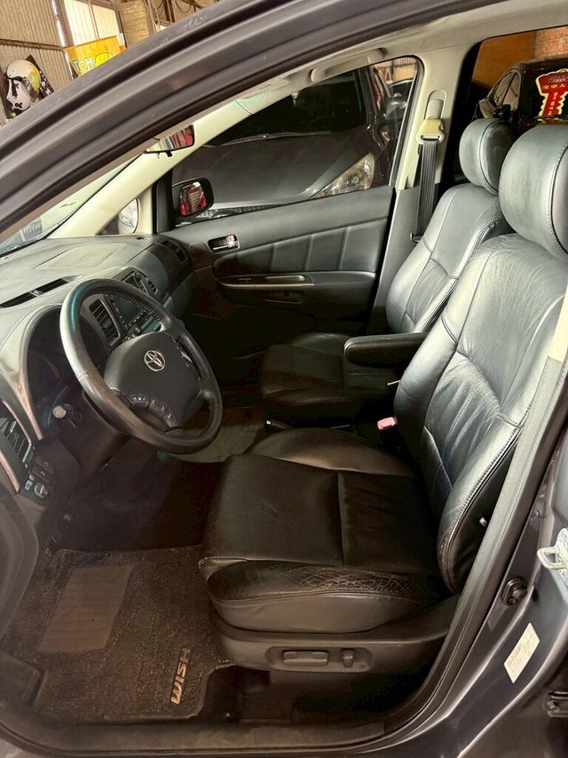 TOYOTA豐田 WISH  第7張相片