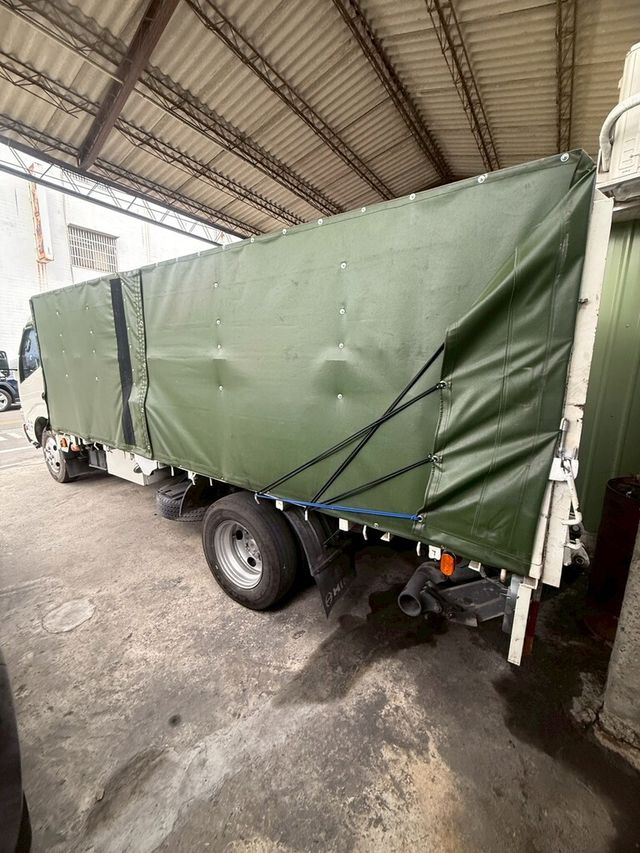 HINO日野 300  第11張相片