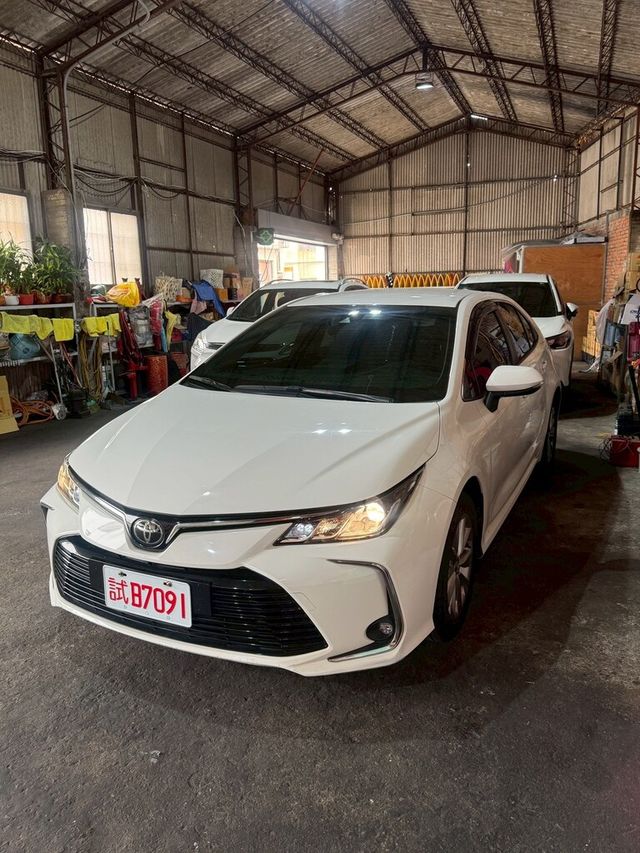 TOYOTA豐田 ALTIS  第1張相片