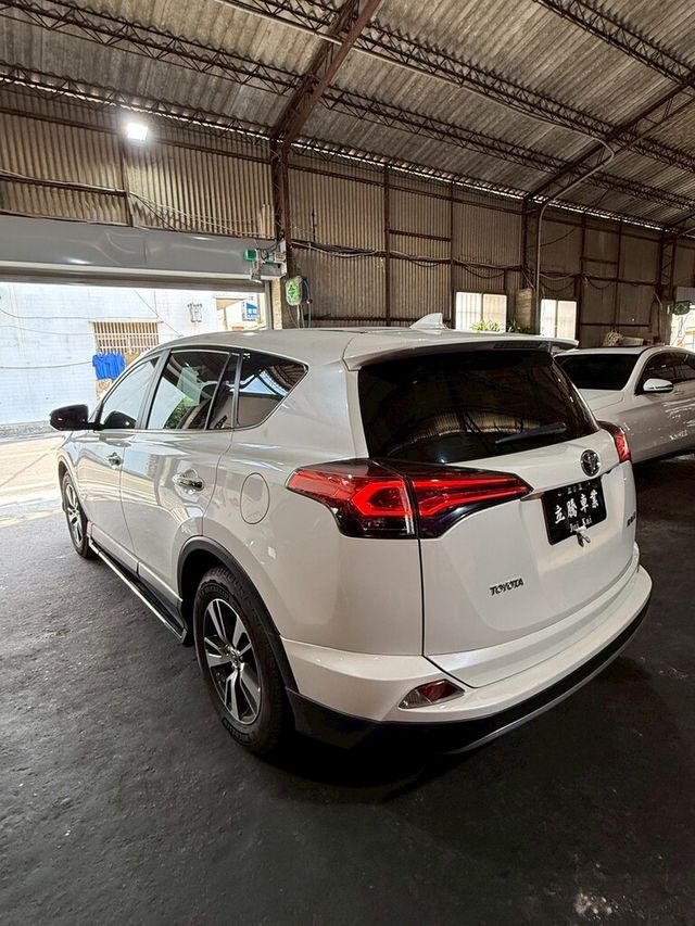 TOYOTA豐田 RAV4  第5張相片