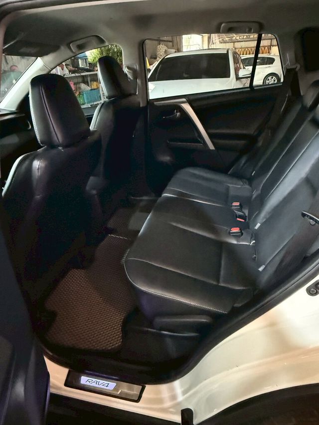 TOYOTA豐田 RAV4  第13張相片
