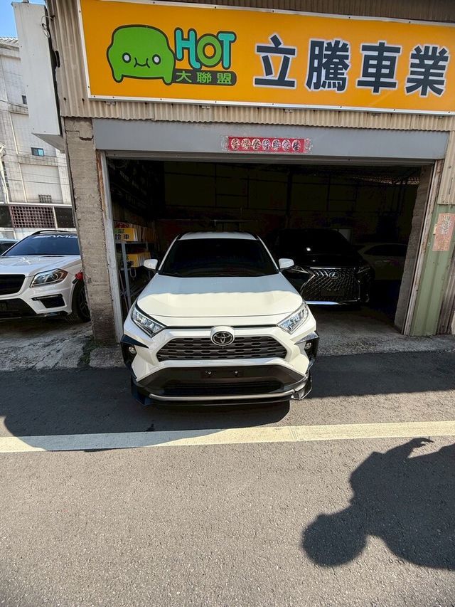 TOYOTA豐田 RAV4  第3張相片