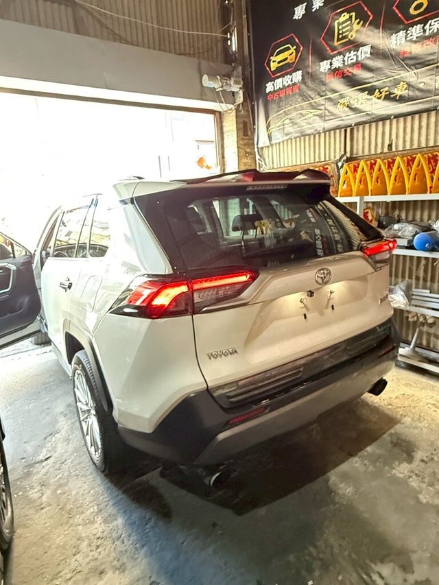 TOYOTA豐田 RAV4  第5張相片