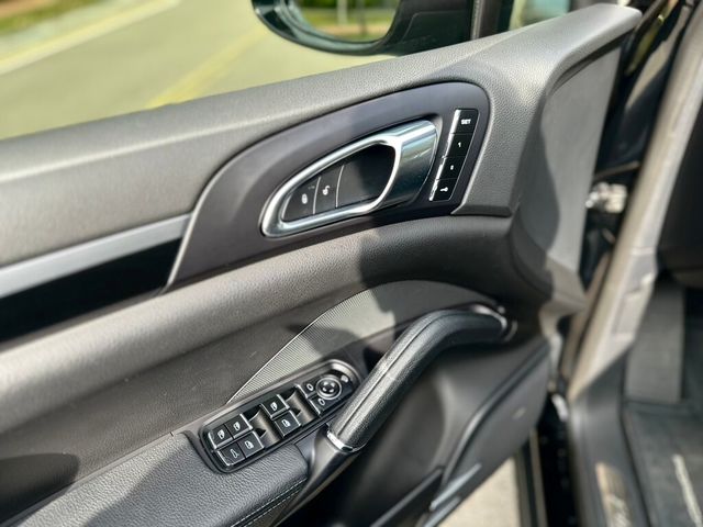 PORSCHE保時捷 CAYENNE  第10張相片