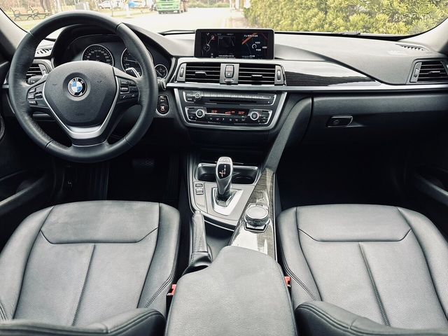 BMW寶馬 320I  第8張相片
