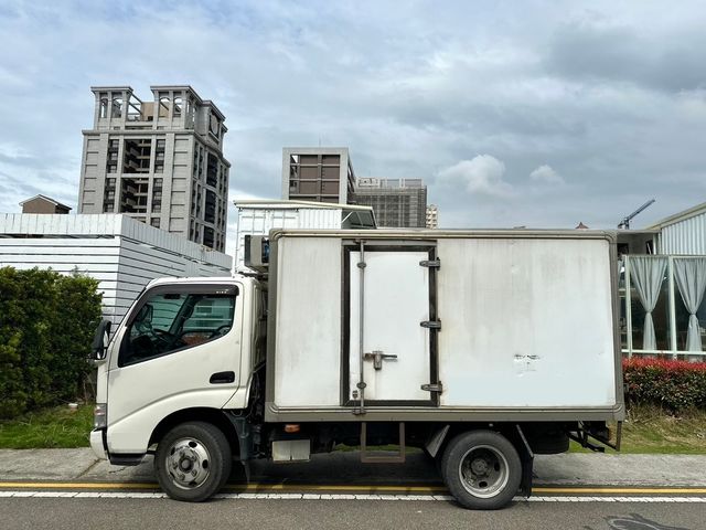 HINO日野 300  第3張相片