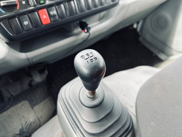 HINO日野 300  第9張相片