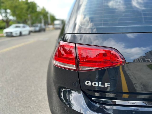 VOLKSWAGEN福斯 GOLF  第4張相片