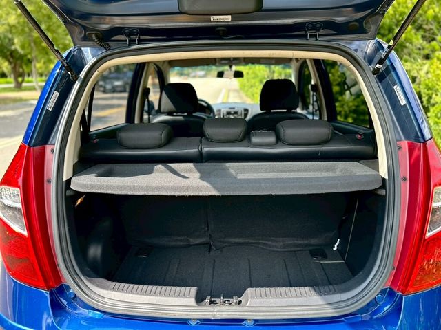 HYUNDAI現代 I10  第8張相片