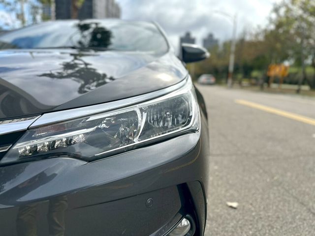 TOYOTA豐田 ALTIS  第3張相片