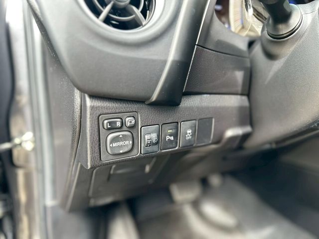 TOYOTA豐田 ALTIS  第10張相片