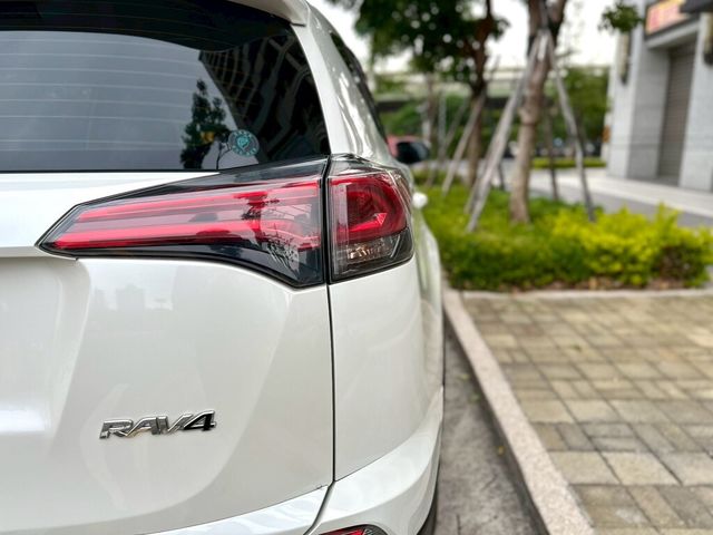 TOYOTA豐田 RAV4  第6張相片