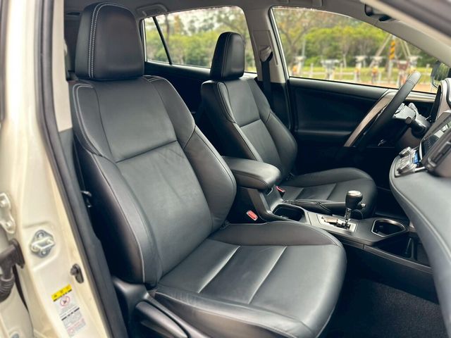 TOYOTA豐田 RAV4  第16張相片