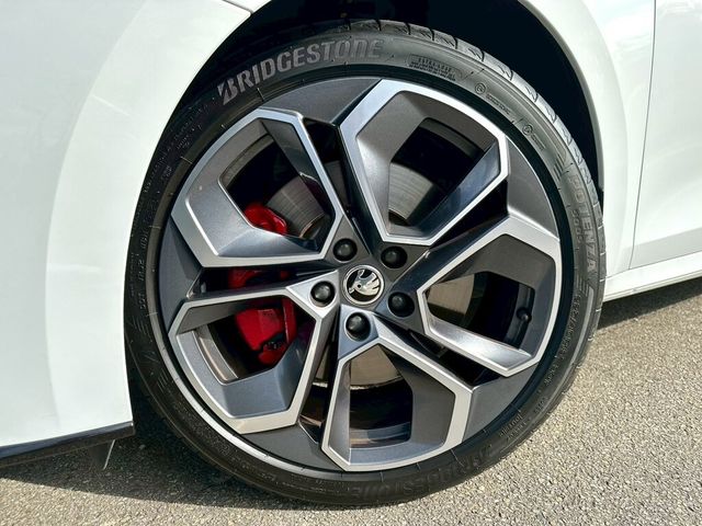 SKODA司科達 OCTAVIA COMBI  第2張相片